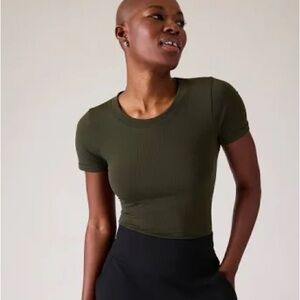 Athleta renew t shirt size xl